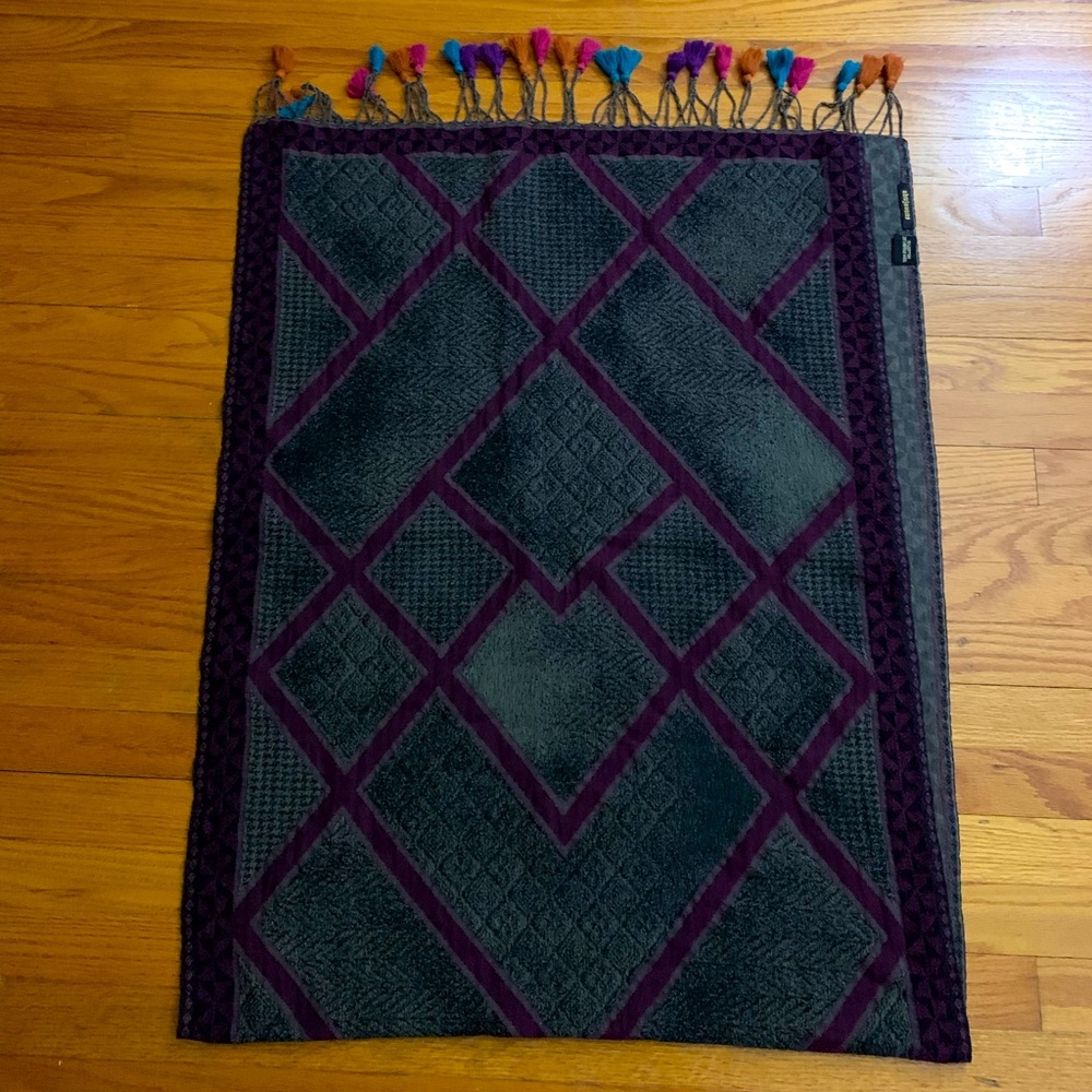 Ahujasons scarf